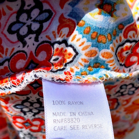 Cynthia Rowley Plus Size high low top with free bracelet! - Picture 4 of 8